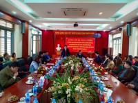 (Đồng chí Chủ tịch Hội đồng Dân tộc Quốc hội tại Công ty cổ phần tư vấn đầu tư xây dựng công trình mỏ Cao Bằng)