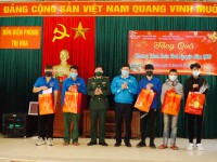 Công đoàn Viên chức tỉnh phối hợp thăm và tặng quà Tết Nguyên đán Nhâm Dần 2022 tại Đồn Biên phòng Thị Hoa, huyện Hạ Lang