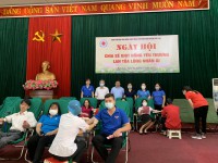 Đoàn viên, CNVCLĐ huyện Bảo Lạc hưởng ứng tham gia Ngày hội  Hiến máu tình nguyện năm 2022.