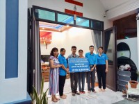 Liên đoàn Lao động huyện Quảng Hòa trao kinh phí hỗ trợ xây dựng nhà “Mái ấm Công đoàn” cho đoàn viên khó khăn