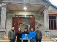 LĐLĐ huyện Trùng Khánh trao tiền hỗ trợ nhà Mái ấm Công đoàn cho đoàn viên có hoàn cảnh khó khăn