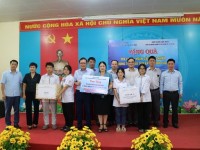Khối thi đua số III thăm tặng quà cho trẻ em khó khăn tại Trung tâm Bảo trợ xã hội tỉnh Cao Bằng
