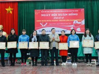 Cán bộ, đoàn viên, CNVCLĐ huyện Nguyên Bình tham gia Ngày hội Xuân hồng năm 2024