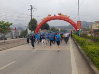 Đoàn viên Công đoàn huyện Trùng Khánh hưởng ứng, tham gia Ngày chạy Olympic vì sức khoẻ toàn dân