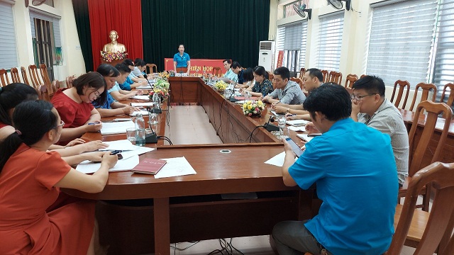 Liên đoàn lao động huyện Hà Quảng kiểm tra công đoàn cơ sở Khối Ủy ban nhân dân huyện