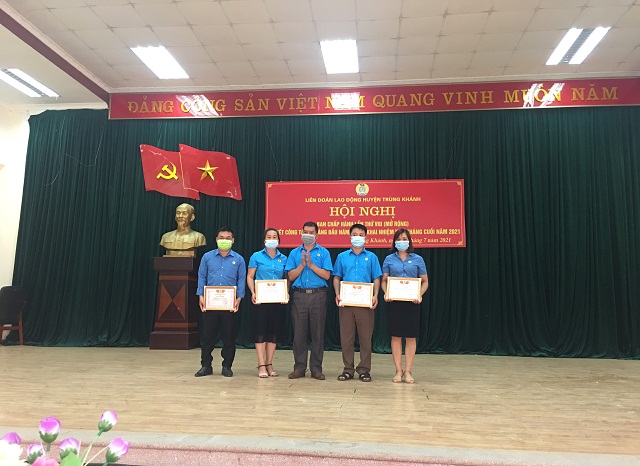 LĐLĐ huyện Trùng Khánh: Tổ chức hội nghị sơ kết 6 tháng đầu năm, triển khai nhiệm vụ 6 tháng cuối năm 2021