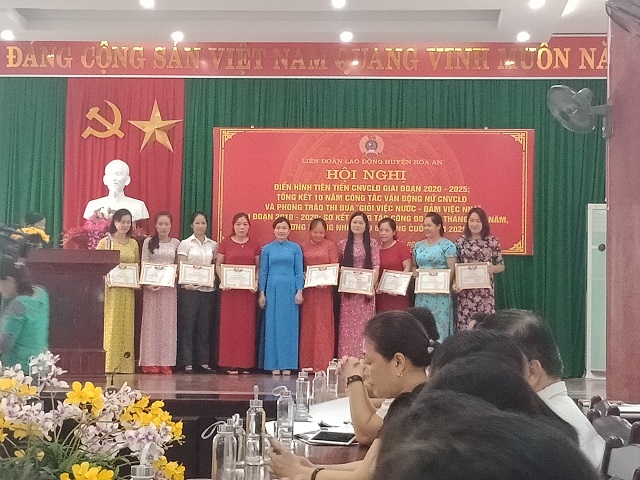 LĐLĐ huyện Hòa An tổ chức Hội nghị điển hình tiên tiến CNVCLĐ giai đoạn 2020-2025.