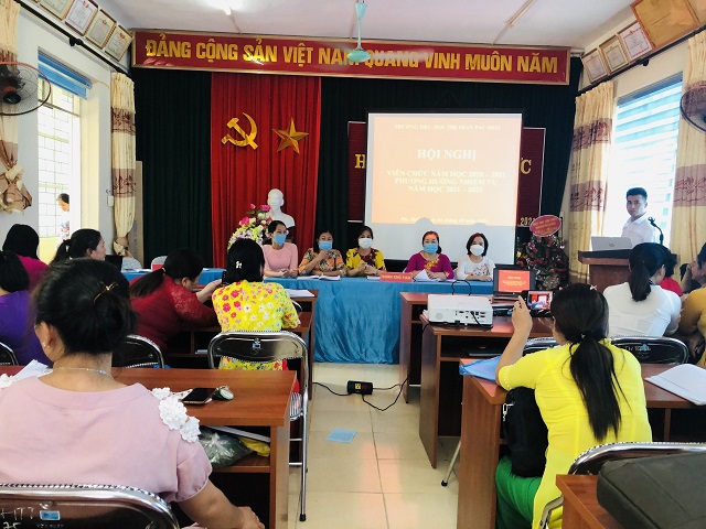 Công đoàn cơ sở Trường Tiểu học thị trấn Pác Miầu huyện Bảo Lâm phối hợp với Ban giám hiệu nhà trường tổ chức Hội nghị viên chức năm học 2020 – 2021 phương hướng nhiệm vụ năm học 2021-2022