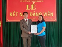Chi bộ TTGDNN - GDTX huyện Trùng Khánh kết nạp Đoàn viên ưu tú được vào Đảng Cộng sản Việt Nam