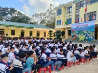Công đoàn cơ sở Trường Tiểu học Hùng Quốc, huyện Trùng Khánh Phối hợp tổ chức ngoại khóa tuyên truyền ba văn kiện pháp lý trên đất liền Việt Nam-Trung Quốc