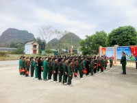 Công đoàn cơ sở trường Tiểu học thị trấn Trùng Khánh phối hợp tổ chức hoạt động trải nghiệm “Chúng em tập làm chiến sĩ”