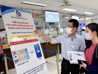 Từ 01/6 dừng cấp thẻ BHYT giấy: Người...