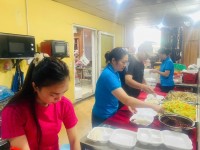 Công đoàn cơ sở Công ty Cổ phần thương mại Tổng hợp Cao Bằng: 870 suất cơm nghĩa tình gửi tới người dân vùng lũ!