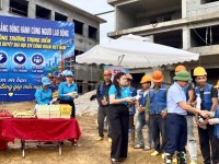 “TIẾP SỨC CÔNG TRƯỜNG TRỌNG ĐIỂM – LAN TỎA NGHỊ QUYẾT ĐẠI HỘI XIV CÔNG ĐOÀN VIỆT NAM” TẠI CÔNG TRƯỜNG THỰC HIỆN CHIẾN DỊCH 100 NGÀY ĐÊM XÂY DỰNG 11 TRƯỜNG HỌC VÙNG BIÊN!
