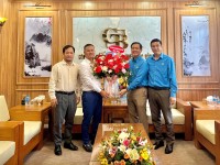 LIÊN ĐOÀN LAO ĐỘNG TỈNH CAO BẰNG THĂM, CHÚC MỪNG NHÂN NGÀY DOANH NHÂN VIỆT NAM 13/10