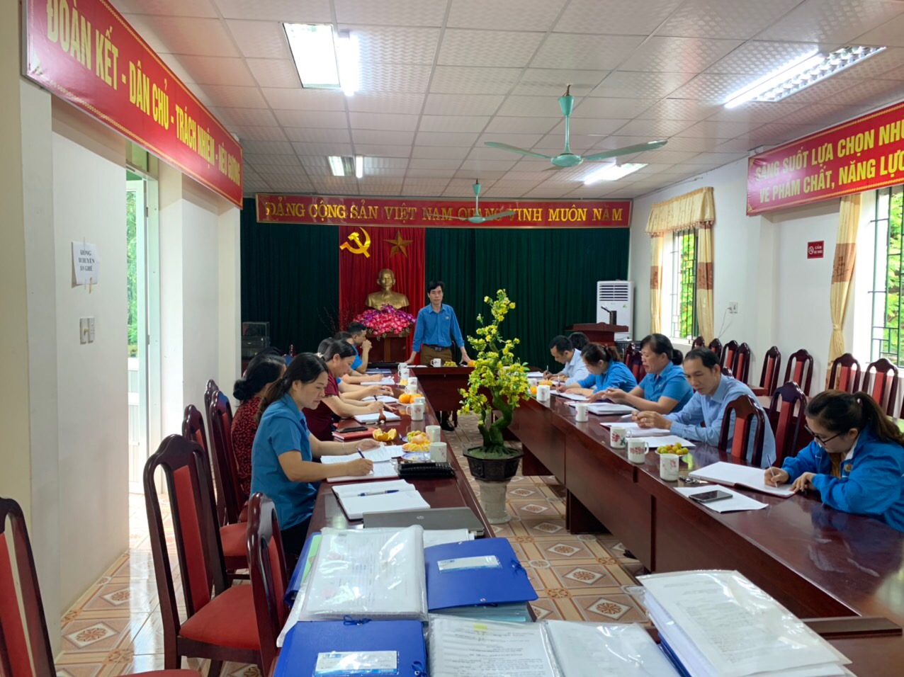  Đoàn kiểm tra LĐLĐ tỉnh Cao Bằng làm việc tại CĐCS xã Hưng Đạo trực thuộc LĐLĐ huyện Bảo Lạc