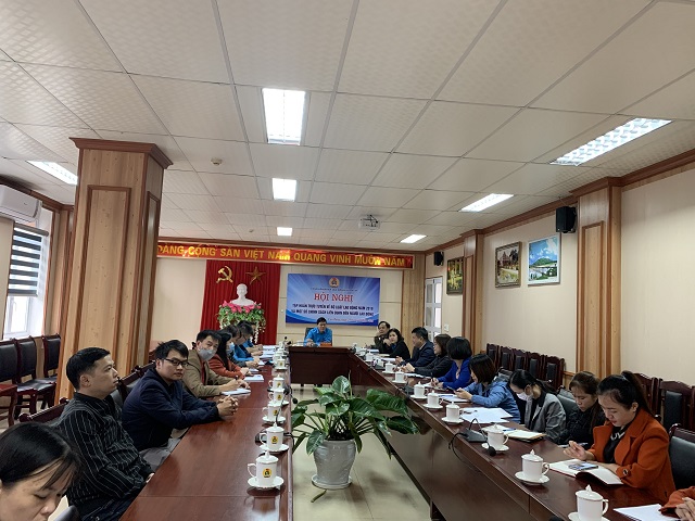 Các đại biểu dự Hội nghị tại LĐLĐ Cao Bằng.