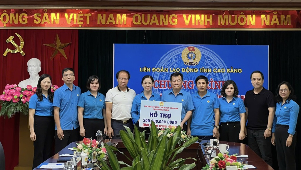 126585 126583 lanh dao ldld dong tinh tiep nhan 17505124 19364724