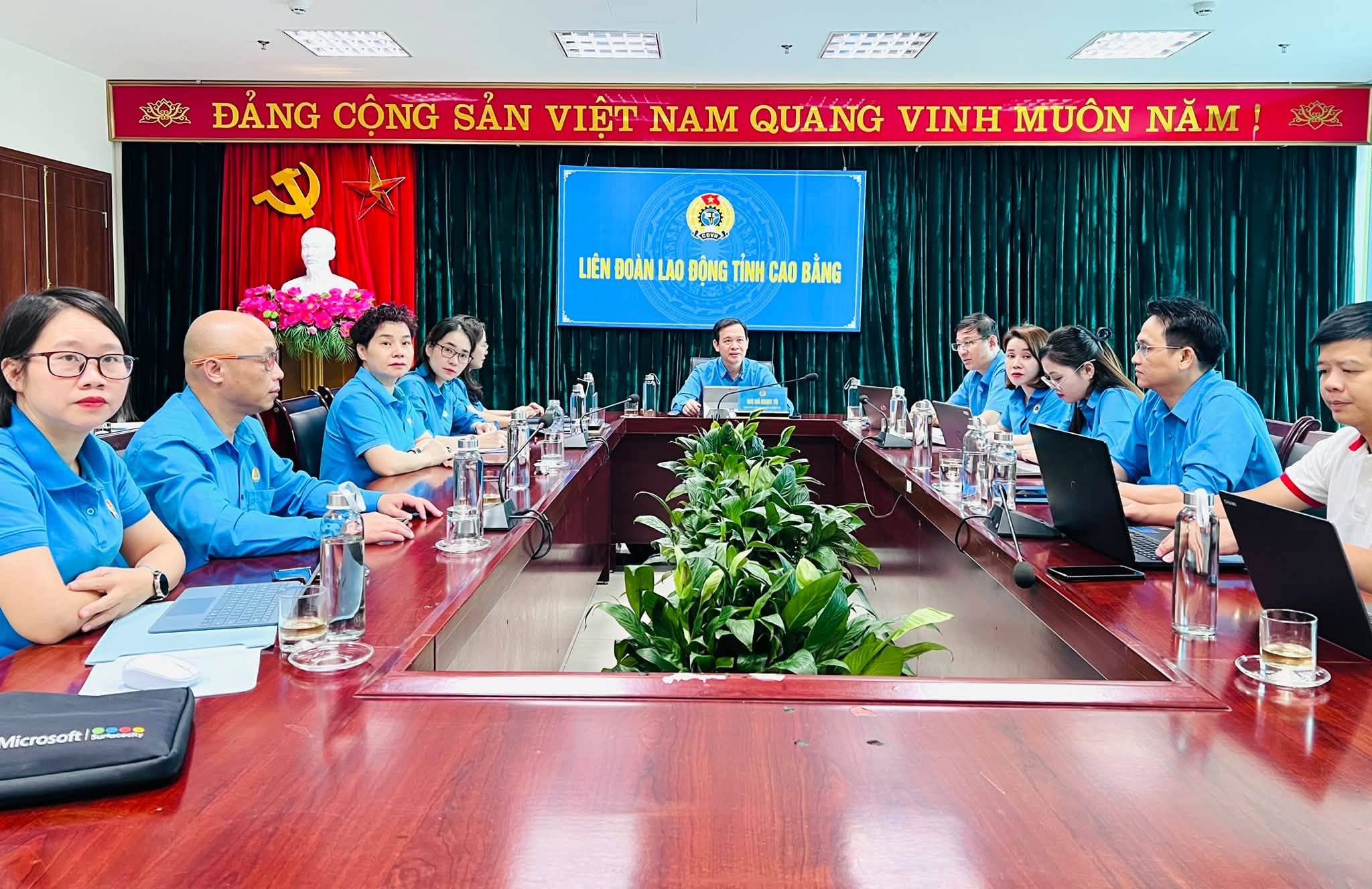 LIÊN ĐOÀN LAO ĐỘNG TỈNH CAO BẰNG THAM DỰ HỘI NGHỊ GIAO BAN QUÝ III VÀ ĐÁNH GIÁ KẾT QUẢ 9 THÁNG NĂM 2026